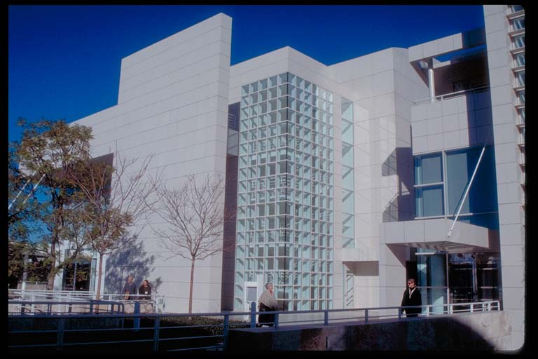 View of Auditorium & entrance to North Bldg